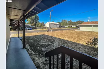 1959 Green Ave, Roseburg, OR 97471 - Photo 5