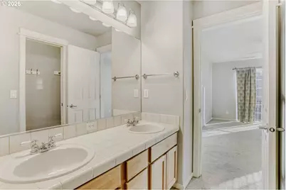 768 NE 70th Ave, Hillsboro, OR 97124 - Photo 31