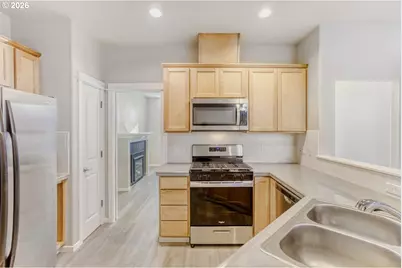 768 NE 70th Ave, Hillsboro, OR 97124 - Photo 19