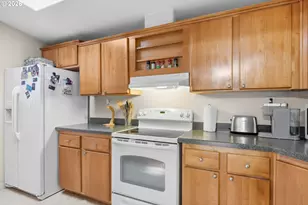 1342 Orchard Ln, Roseburg, OR 97471 - Photo 9