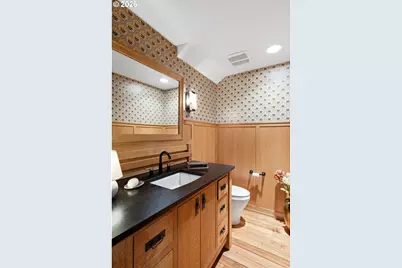 2563 NW Crossing Dr, Bend, OR 97703 - Photo 9