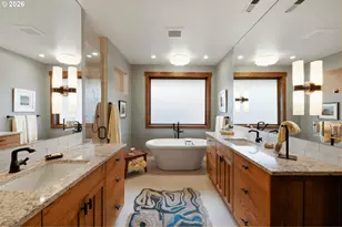 2563 NW Crossing Dr, Bend, OR 97703 - Photo 27