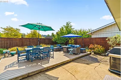 3837 Kevington Ave, Eugene, OR 97405 - Photo 33