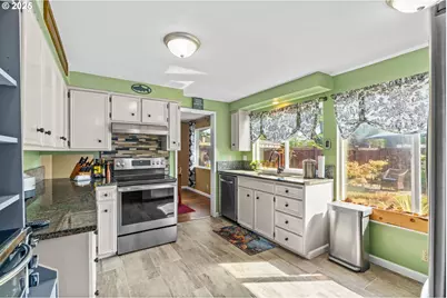 3837 Kevington Ave, Eugene, OR 97405 - Photo 11