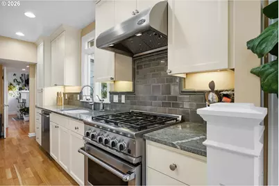 1809 NE Klickitat St, Portland, OR 97212 - Photo 17