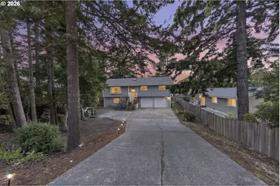 1345 Mulberry Ln, Florence, OR 97439 - Photo 1