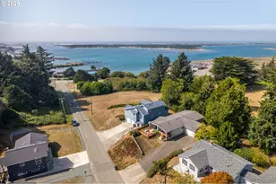 743 Caroline St, Bandon, OR 97411 - Photo 37