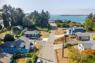 743 Caroline St, Bandon, OR 97411 - Photo 31