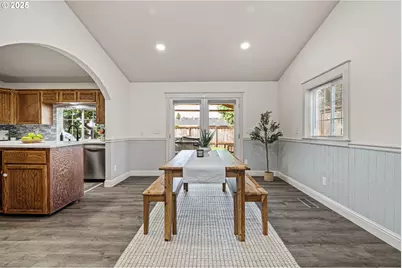 280 Roan Dr, Eugene, OR 97401 - Photo 13