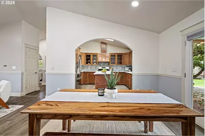 280 Roan Dr, Eugene, OR 97401 - Photo 15