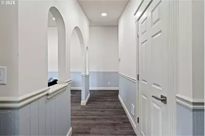 280 Roan Dr, Eugene, OR 97401 - Photo 9