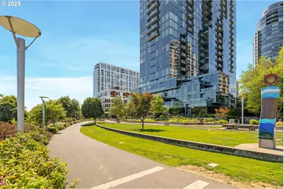3570 S River Pkwy #1313, Portland, OR 97239 - Photo 33