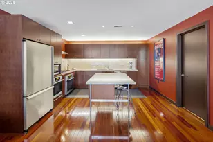 3570 S River Pkwy, Portland, OR 97239 - Photo 9