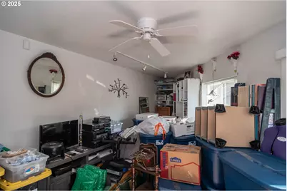 124 Aloha Ct, Roseburg, OR 97471 - Photo 31