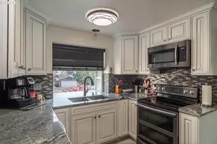 124 Aloha Ct, Roseburg, OR 97471 - Photo 7