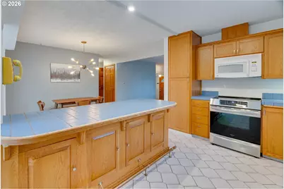 9638 SW 50th Ave, Portland, OR 97219 - Photo 15