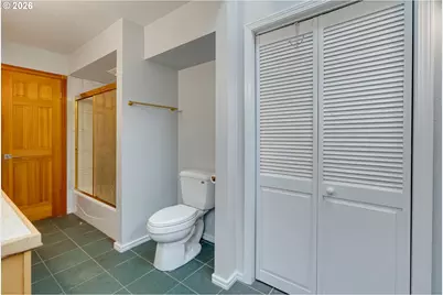 9638 SW 50th Ave, Portland, OR 97219 - Photo 23