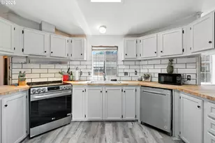 1000 S McKern Ct, Newberg, OR 97132 - Photo 5