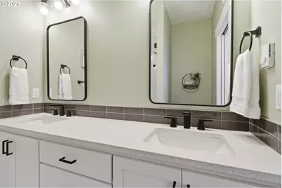 1648 N Emerson St, Portland, OR 97217 - Photo 37