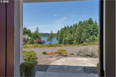 83591 Sauter Dr, Florence, OR 97439 - Photo 3