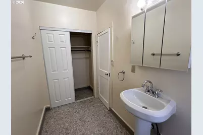 1712 SE Main St, Portland, OR 97214 - Photo 11