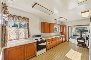 1489 Union Ave, North Bend, OR 97459 - Photo 21