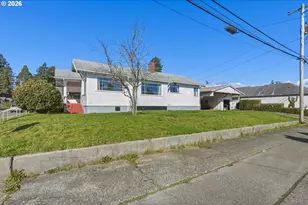 1489 Union Ave, North Bend, OR 97459 - Photo 3