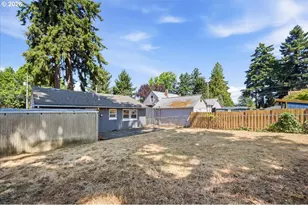 10830 NE Beech St, Portland, OR 97220 - Photo 31