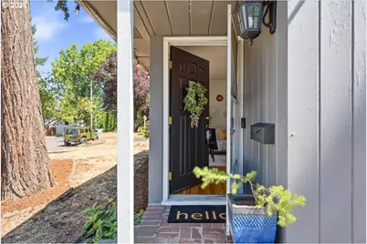 10830 NE Beech St, Portland, OR 97220 - Photo 3