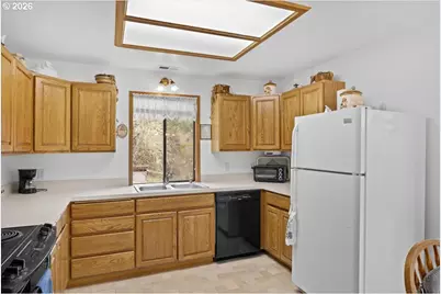 2277 Cougar Creek Rd, Oakland, OR 97462 - Photo 11