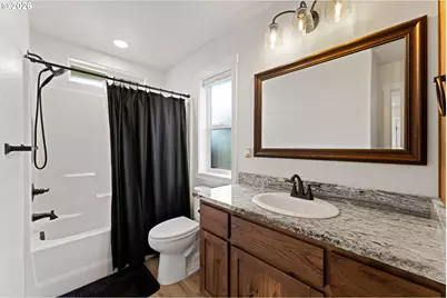 1876 SW Mistybrook Dr, Grants Pass, OR 97527 - Photo 13