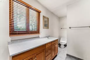 12339 NE Multnomah St, Portland, OR 97230 - Photo 21