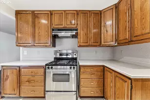 12339 NE Multnomah St, Portland, OR 97230 - Photo 11