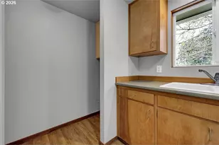 3256 Marvin Dr, Eugene, OR 97404 - Photo 13