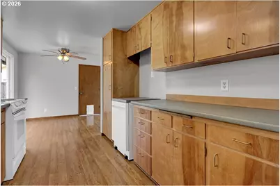 3256 Marvin Dr, Eugene, OR 97404 - Photo 15