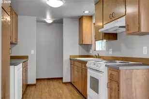 3256 Marvin Dr, Eugene, OR 97404 - Photo 9