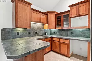 11725 SE Banbury Cir, Happy Valley, OR 97086 - Photo 37