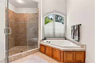 11725 SE Banbury Cir, Happy Valley, OR 97086 - Photo 23