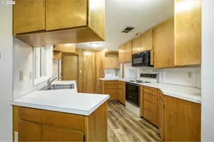 149 NW 25th St, McMinnville, OR 97128 - Photo 15