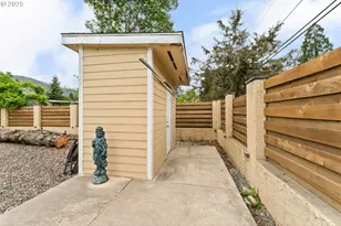 190 Walnut St, Myrtle Creek, OR 97457 - Photo 39