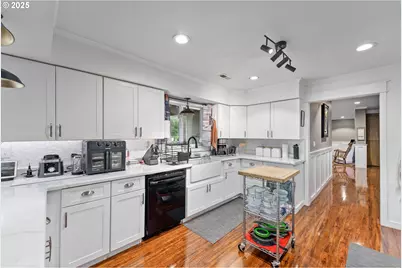 190 Walnut St, Myrtle Creek, OR 97457 - Photo 17