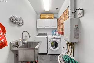 190 Walnut St, Myrtle Creek, OR 97457 - Photo 35