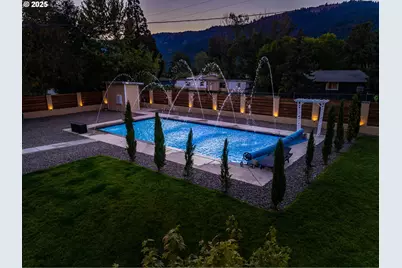 190 Walnut St, Myrtle Creek, OR 97457 - Photo 7