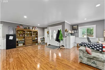 190 Walnut St, Myrtle Creek, OR 97457 - Photo 13