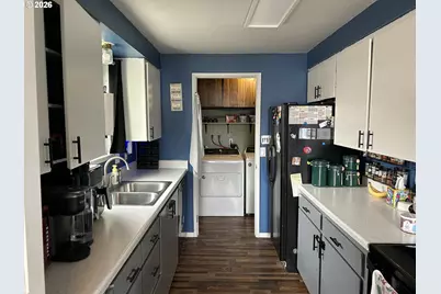 938 N 8th St, Reedsport, OR 97467 - Photo 9