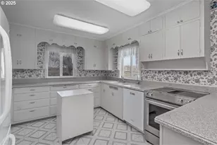 23990 SW Tile Flat Rd, Hillsboro, OR 97123 - Photo 7