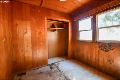 4913 Melody Ln, Roseburg, OR 97471 - Photo 11