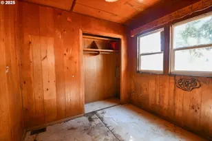 4913 Melody Ln, Roseburg, OR 97471 - Photo 11