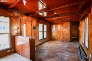 4913 Melody Ln, Roseburg, OR 97471 - Photo 7