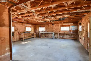 4913 Melody Ln, Roseburg, OR 97471 - Photo 19